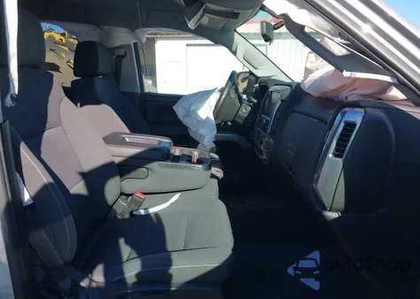 2018 Chevrolet Silverado 1500 2Lt from USA, damaged, VIN 1GCVKREC5JZ104505